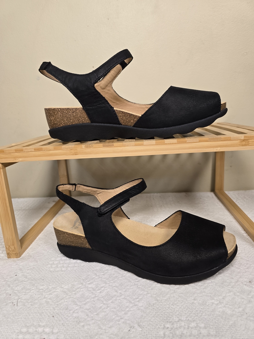 Dansko Black Suede Comfort Wedge Sandals Size 10 EU 40 NWOT - Picture 10 of 16